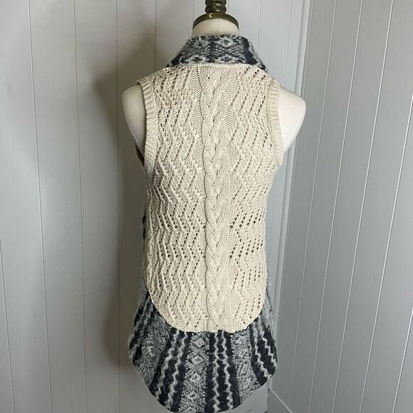 Max Studio Women's Medium Cream Grey Crocheted Knit Cardigan Sweater Sleeveless - Picture 7 of 15
